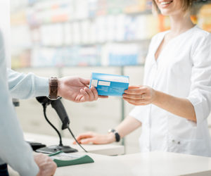 Remise simplifiée par le pharmacien de médicaments soumis à ordonnance
